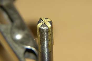 Можно сразу на оправке обжать и запаять.