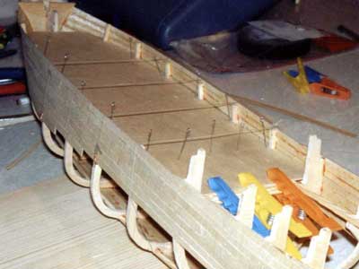 Фиксация приклеиваемой палубы