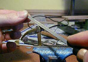 Обтачиваем выступающую часть веретена