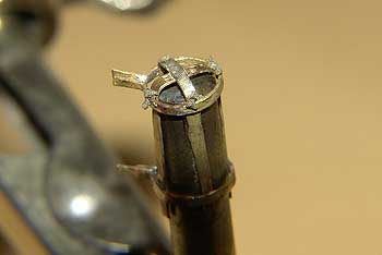 Одеваем это все на оправку и пропаиваем места пересечения 2