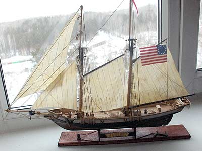 Модель парусника Newport фирмы Mamoli