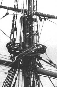 Марс грот-мачты, вид сзади Марс грот-мачты, вид сзади