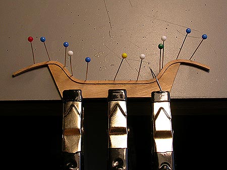 Элемент перегородки соденяющей фальшборта модели китайской джонки