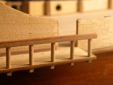 Боковые галереи модели корабля "Red Dragon"