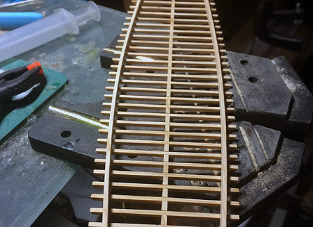 Конструкция состоит из стрингера, бимсов и ватервейсов