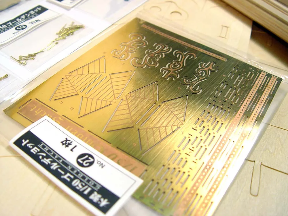 деревянная модель парусника Golden Yacht