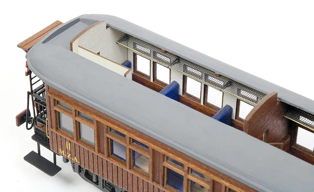 модель паровоза Модель пассажирского вагона