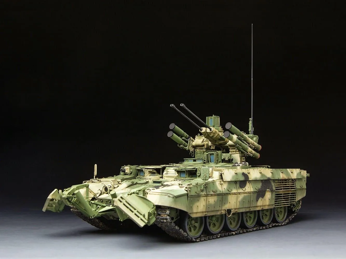 Российская боевая машина огневой поддержки "Терминатор" Российская боевая машина огневой поддержки "Терминатор"