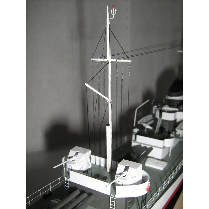 Модель из бумаги эсминец "Разумный", СССР 1943 г Модель из бумаги эсминец "Разумный", СССР 1943 г