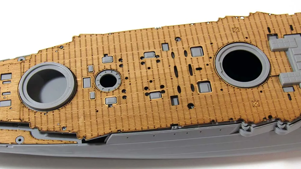 Деревянная палуба для линкора Марат Деревянная палуба для линкора Марат