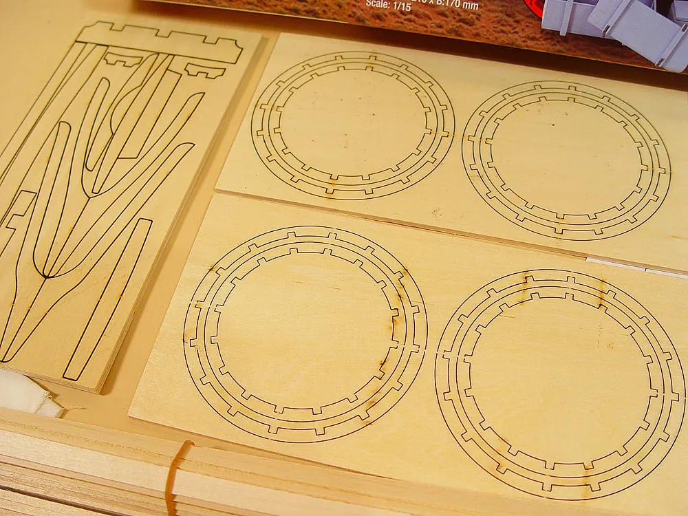 модель дилижанса для сборки Военная повозка модель дилижанса Военная повозка