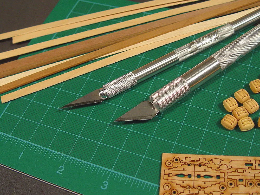 Набор из двух ножей N1 и N2 Набор из двух ножей N1 и N2