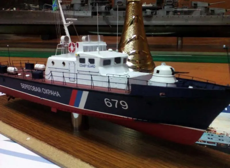 Модель из картона Катер "Скадовськ", Украина, 2011 год Модель из картона Катер "Скадовськ", Украина, 2011 год