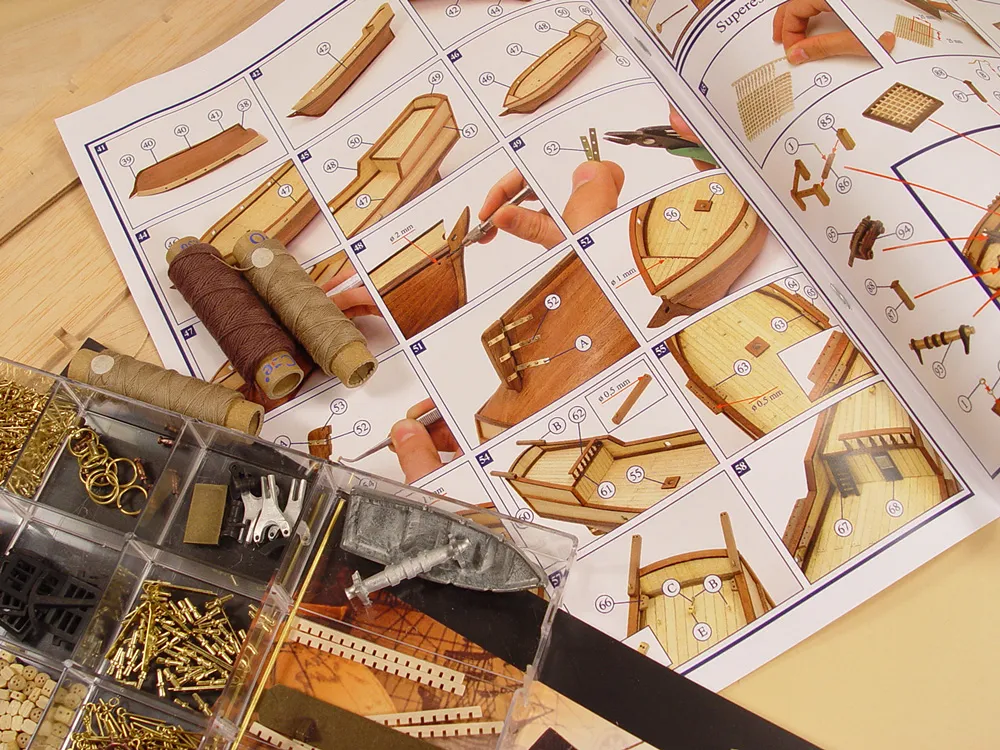 Albatros + (Полный набор инструментов, клея и краски) Albatros + (Полный набор инструментов, клея и краски)