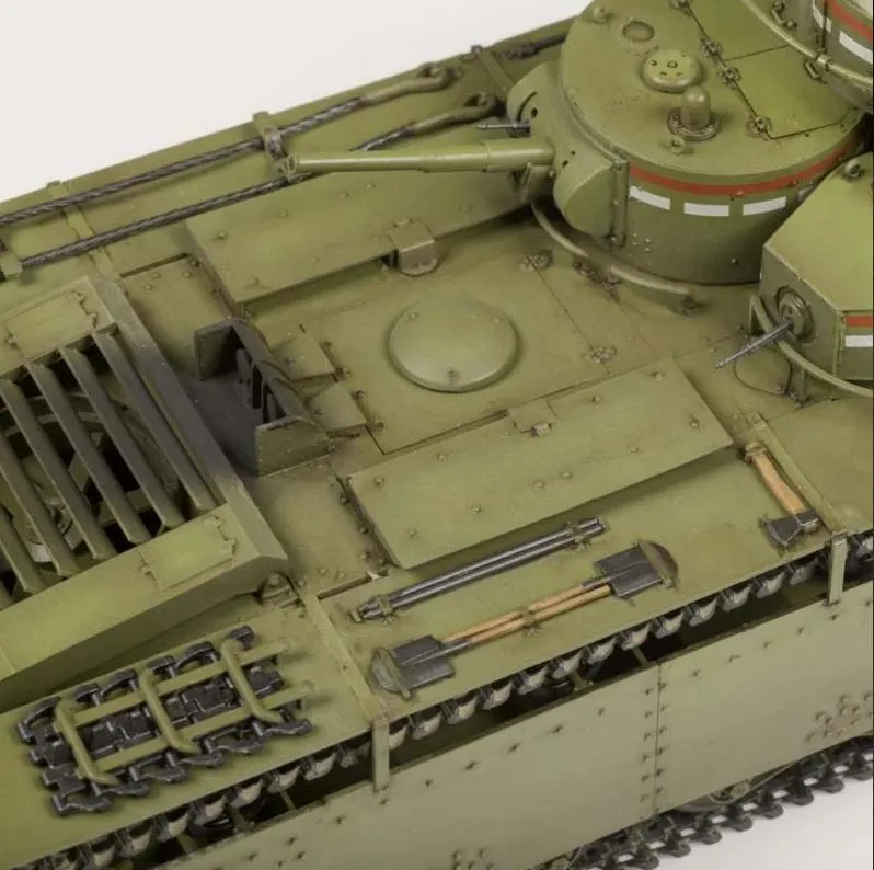 Советский тяжелый танк Т-35 подарочный набор Советский тяжелый танк Т-35 подарочный набор