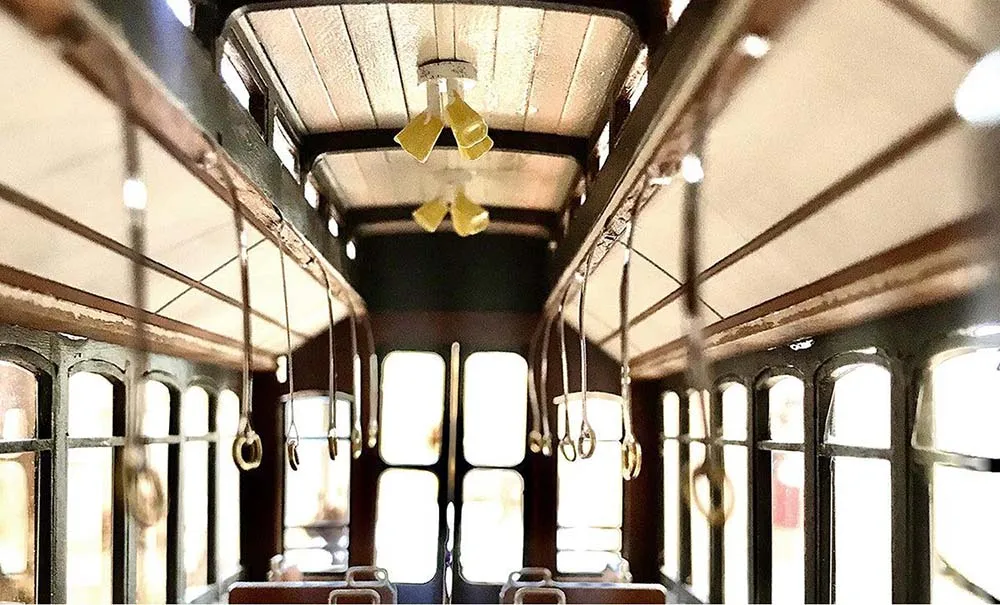 Модель трамвая BUENOS AIRES + (Полный набор инструментов, клея и краски) Модель трамвая BUENOS AIRES + (Полный набор инструментов, клея и краски)