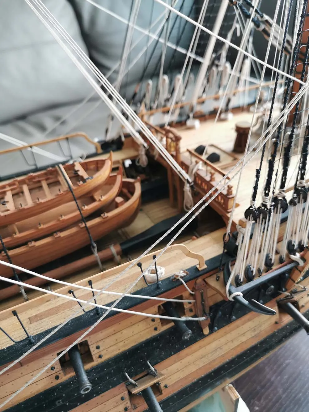 модель корабля для сборки Bonhomme Richard 1779 версия вишня-груша