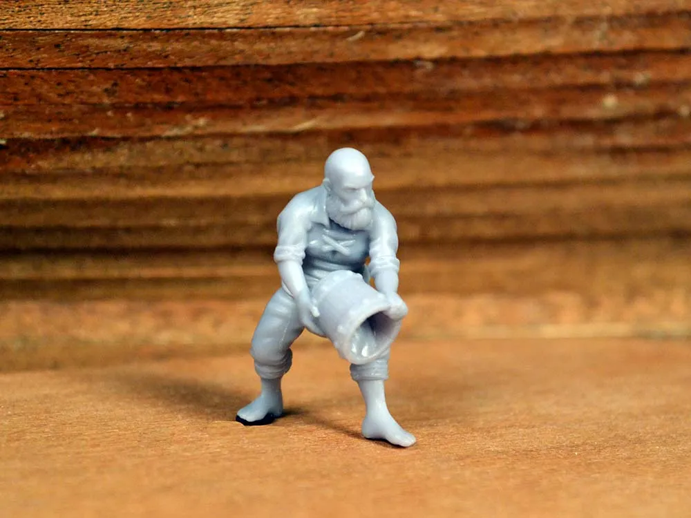 Фигурка матроса с ведром, 30 мм