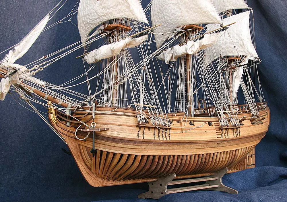 модель корабля для сборки HMS Druid