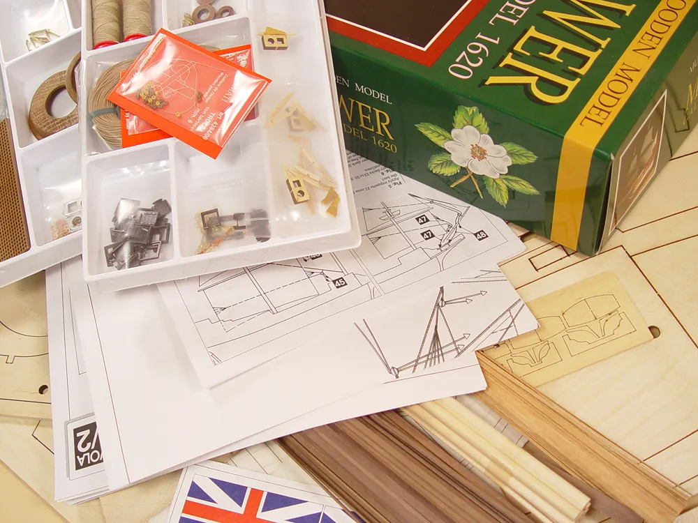 Английский галеон Mayflower + (Полный набор инструментов, клея и краски) Английский галеон Mayflower + (Полный набор инструментов, клея и краски)