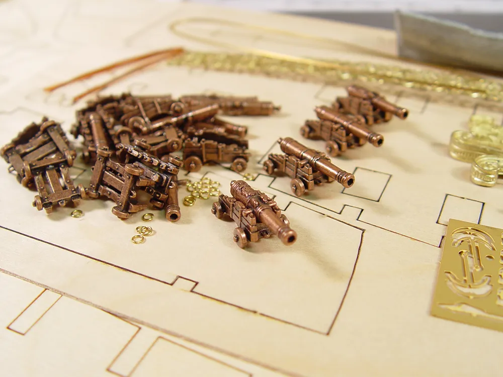 Военная щебека (Xebec) + (Полный набор инструментов, клея и краски) Военная щебека (Xebec) + (Полный набор инструментов, клея и краски)