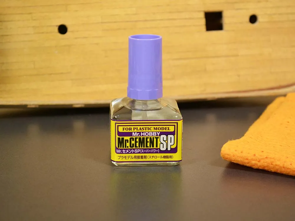 Клей быстросохнущий (SP) для пластиковых моделей, MC-131, 40мл