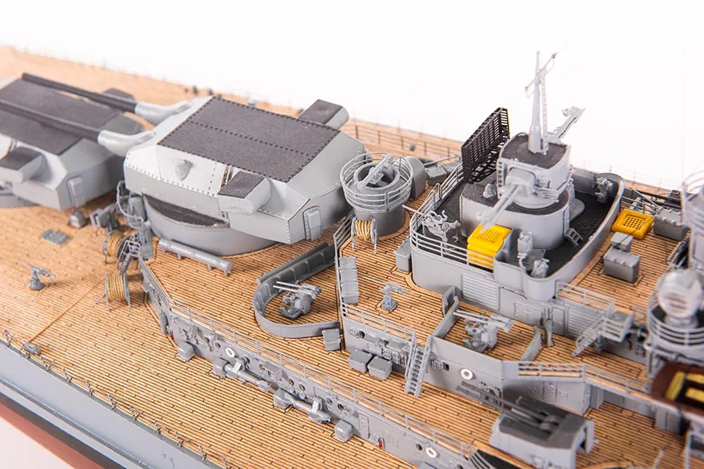 модель корабля Bismarck (Бисмарк) модель корабля Bismarck (Бисмарк)