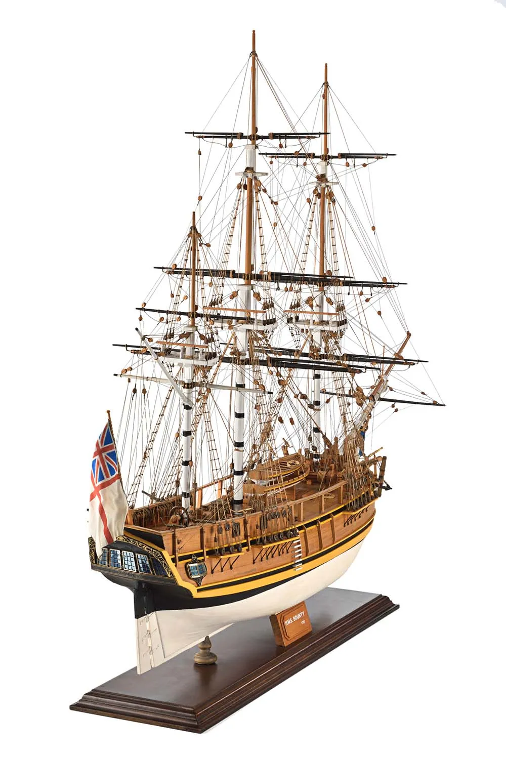 HMS Bounty (Баунти) + (Стартовый набор инструментов)