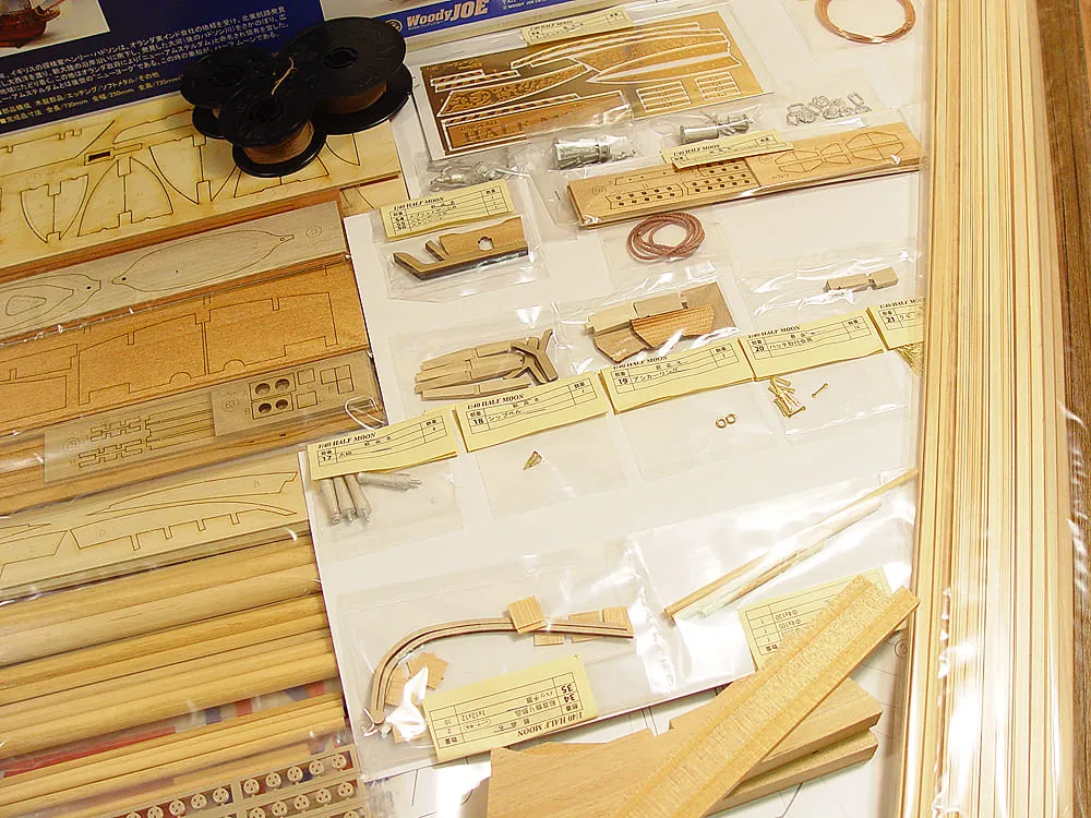 деревянная модель парусника Half Moon