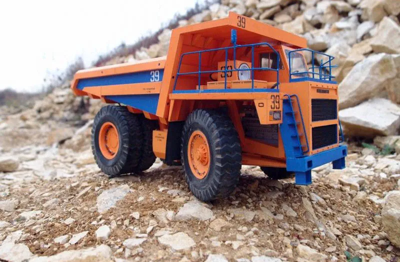 Модель из картона Карьерный самосвал