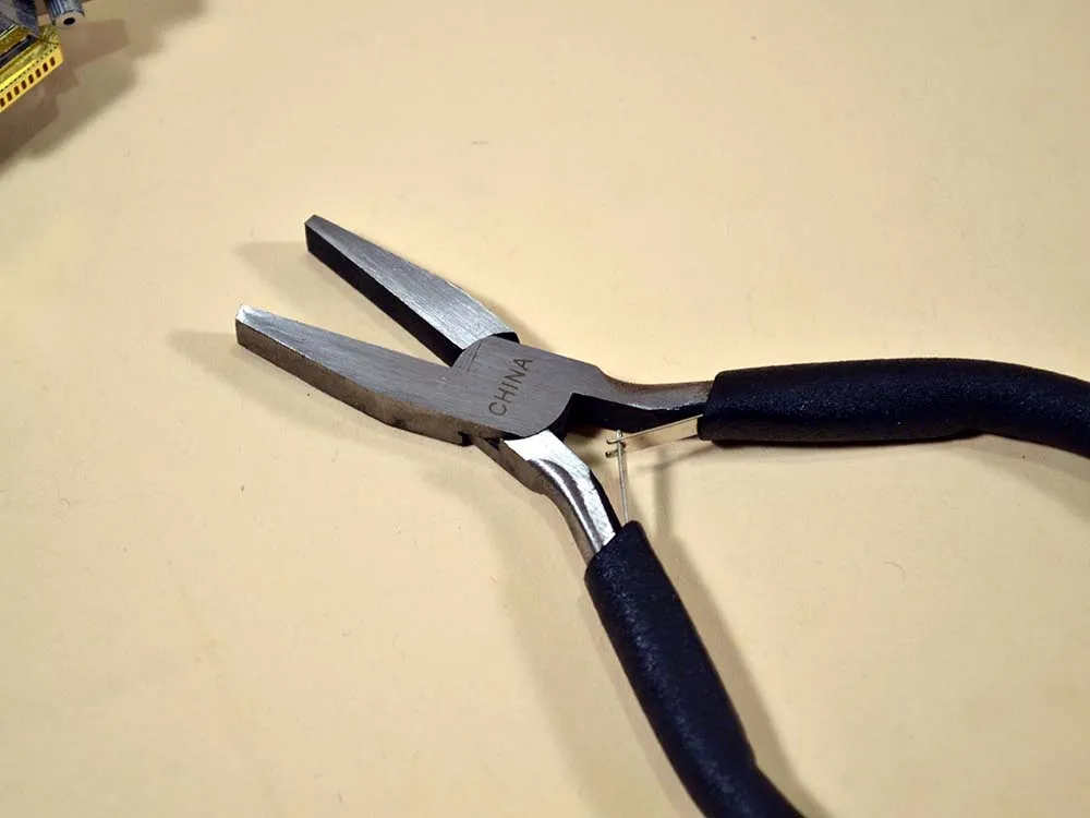 Ювелирные плоскогубцы "Бульдог", 125 мм Ювелирные плоскогубцы "Бульдог", 125 мм