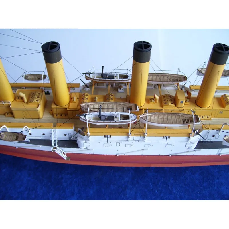 Модель из бумаги броненосный крейсер І ранга "Баян", Россия 1903 г Модель из бумаги броненосный крейсер І ранга "Баян", Россия 1903 г