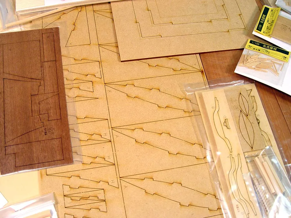 Замок Nagoya + (Стартовый набор инструментов)