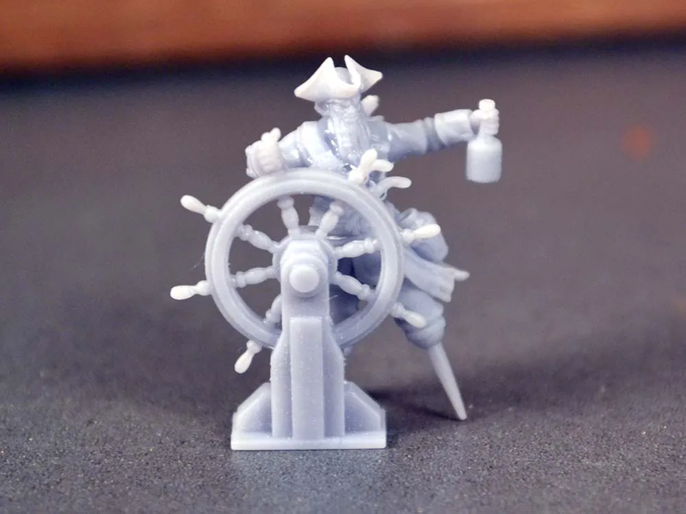 Фигурка "Капитан за штурвалом", 25 мм