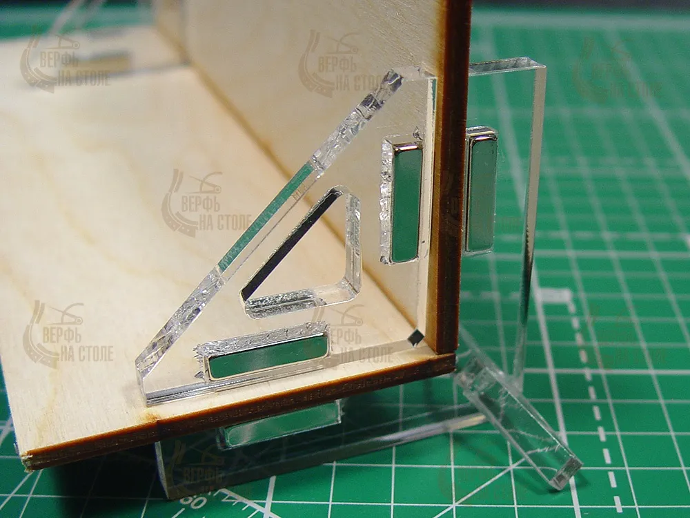 Угольники-прижимы "Держи меня" магнитные 50 мм, 2 шт Угольники-прижимы "Держи меня" магнитные 50 мм, 2 шт