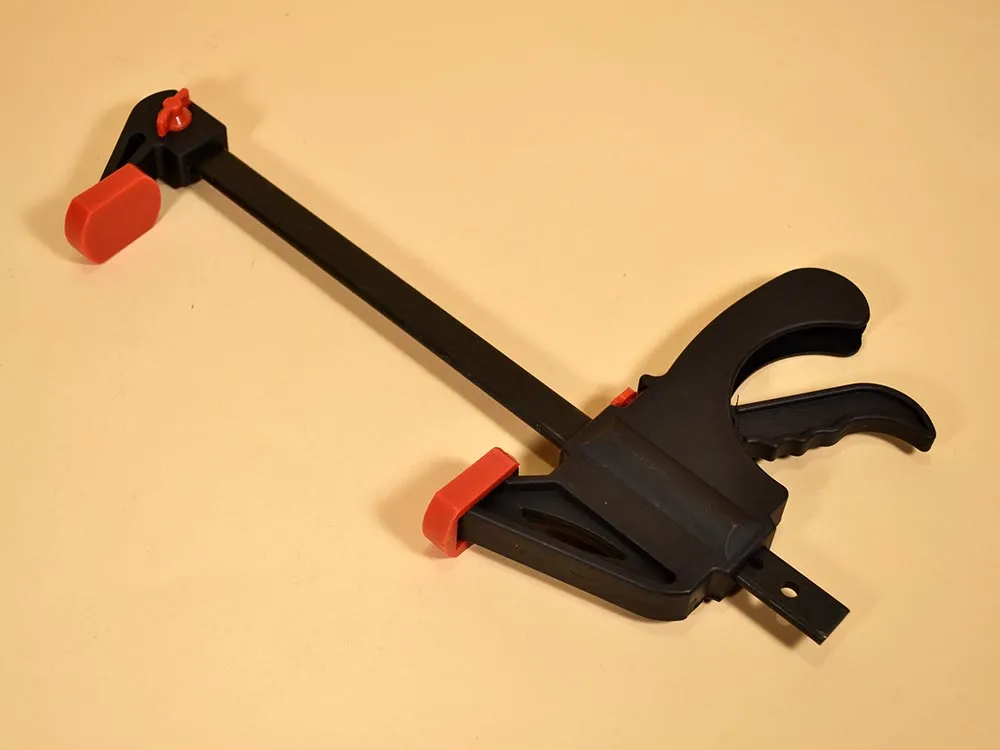 Мощная струбцина (F-зажим), "Мертвая хватка", 150 мм Мощная струбцина (F-зажим), "Мертвая хватка", 150 мм