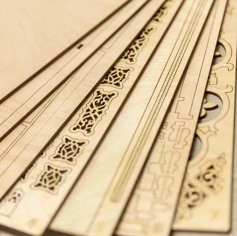 Сборная модель наличника "Хорлово", 230 деталей + Клей и краски в комплекте Сборная модель наличника "Хорлово", 230 деталей + Клей и краски в комплекте