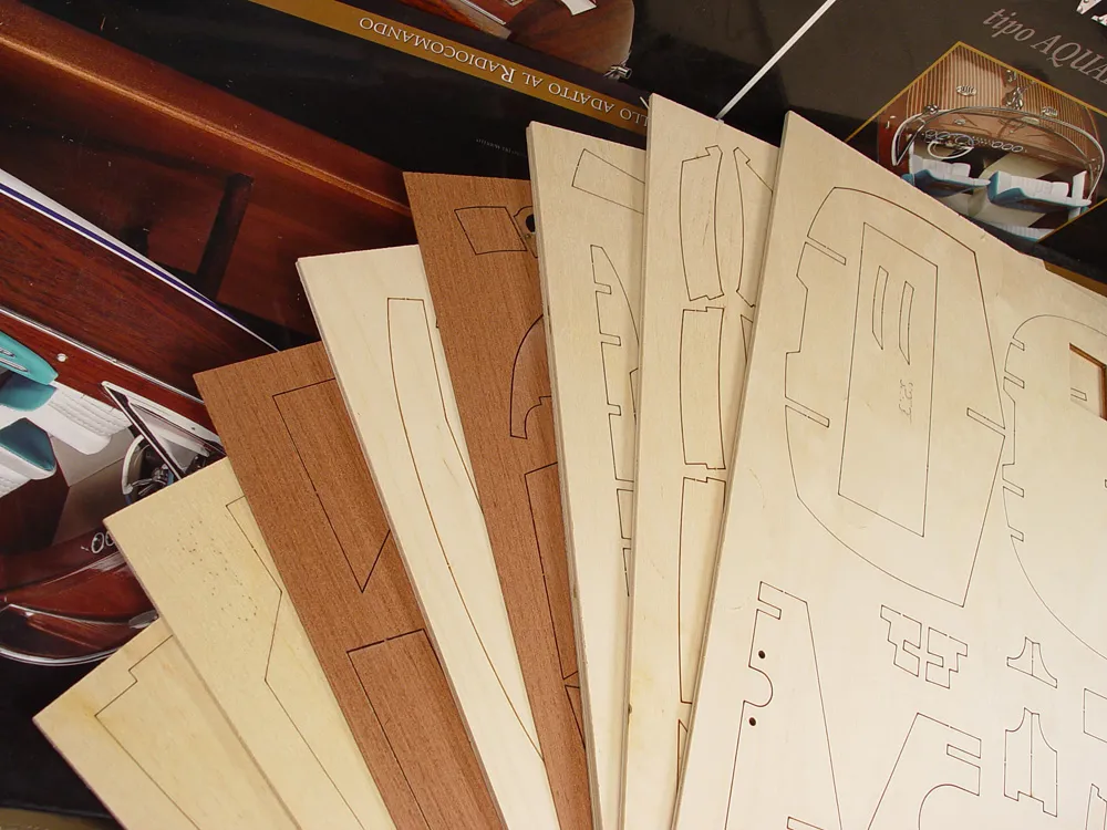 Гоночный катер Riva Aquarama 1970 + (Полный набор инструментов, основание и трансмиссия) Гоночный катер Riva Aquarama 1970 + (Полный набор инструментов, основание и трансмиссия)