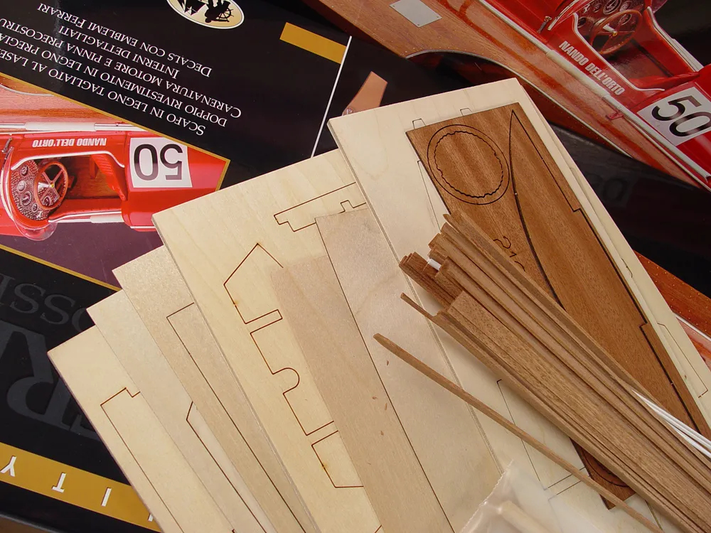 катера Ferrari Arno XI + (Стартовый набор инструментов)