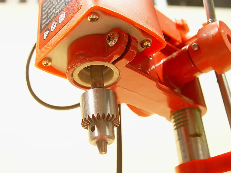 Миниатюрный сверлильный станок 10201