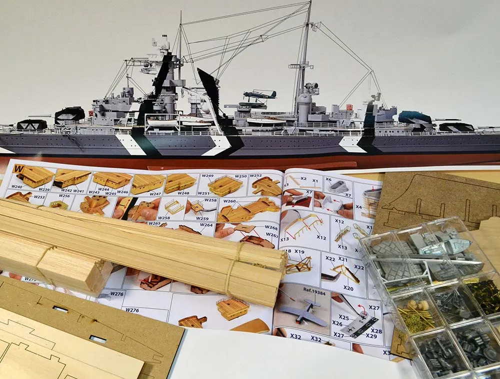 Крейсер Prinz Eugen + (Полный набор инструментов, клея и краски)