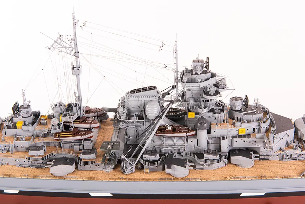 модель корабля Bismarck (Бисмарк) модель корабля Bismarck (Бисмарк)