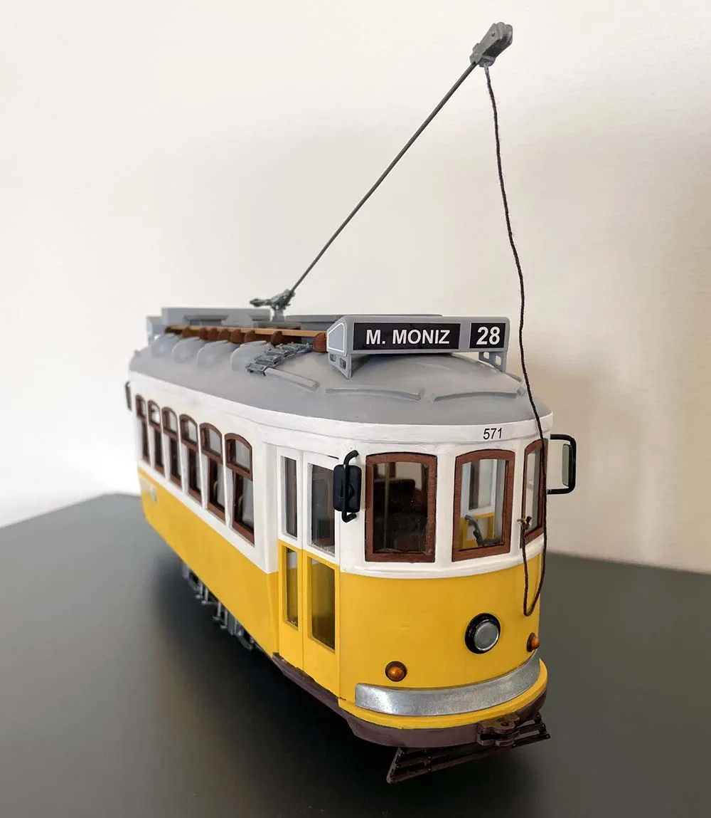 Сборная модель трамвая Lisboa + (Полный набор инструментов, клея и краски) Сборная модель трамвая Lisboa + (Полный набор инструментов, клея и краски)