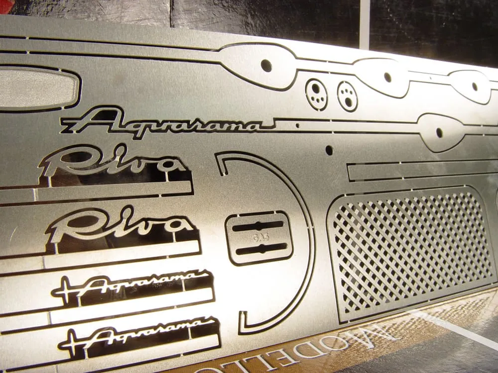 Сборная модель моторной лодки Riva Aquarama 1970 Сборная модель моторной лодки Riva Aquarama 1970