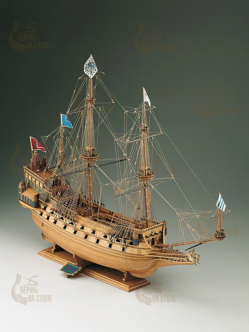 деревянная модель корабля La Couronne деревянная модель корабля La Couronne