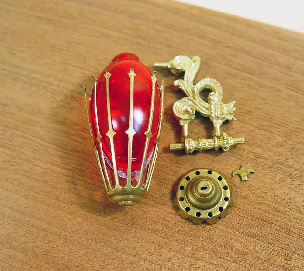 Кормовой фонарь, латунь и пластик, 40мм Кормовой фонарь, латунь и пластик, 40мм