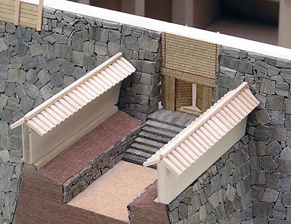 Замок Nagoya + (Стартовый набор инструментов)