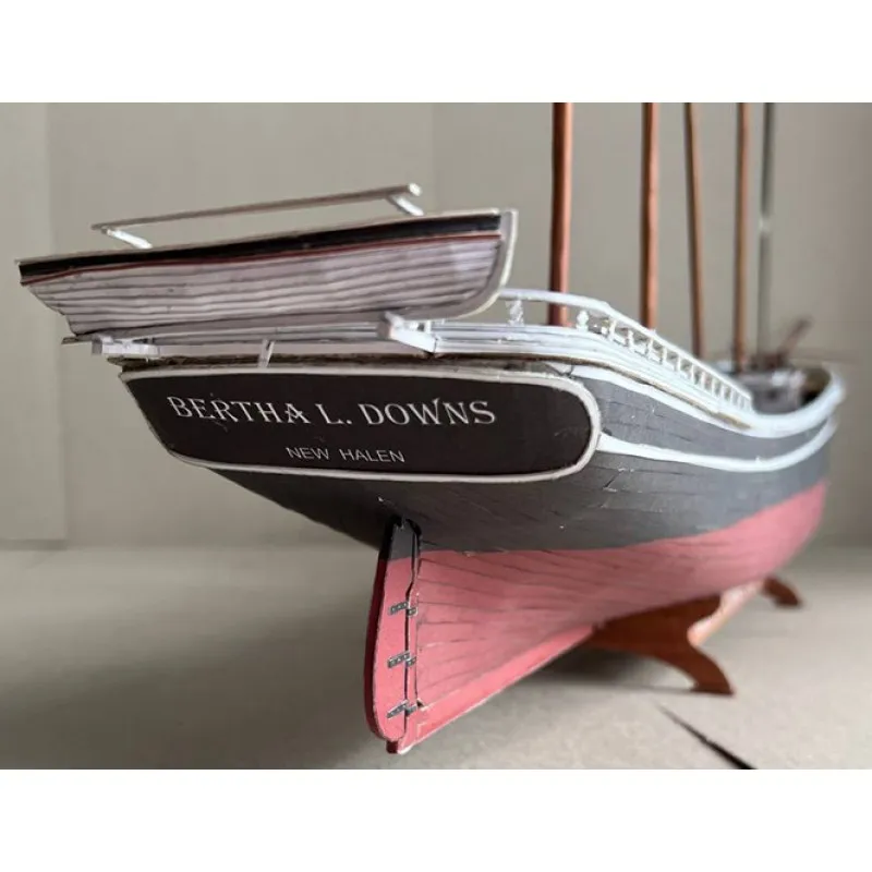Модель из картона шхуна Bertha L. Downs Модель из картона шхуна Bertha L. Downs