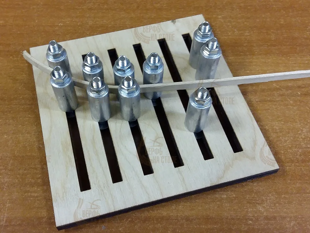 Приспособление для изгиба реек Приспособление для изгиба реек