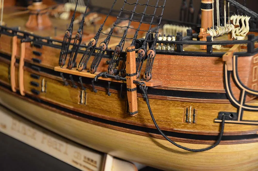 модель корабля для сборки Black Pearl (Черная Жемчужина), большая версия модель корабля для сборки Black Pearl (Черная Жемчужина), большая версия